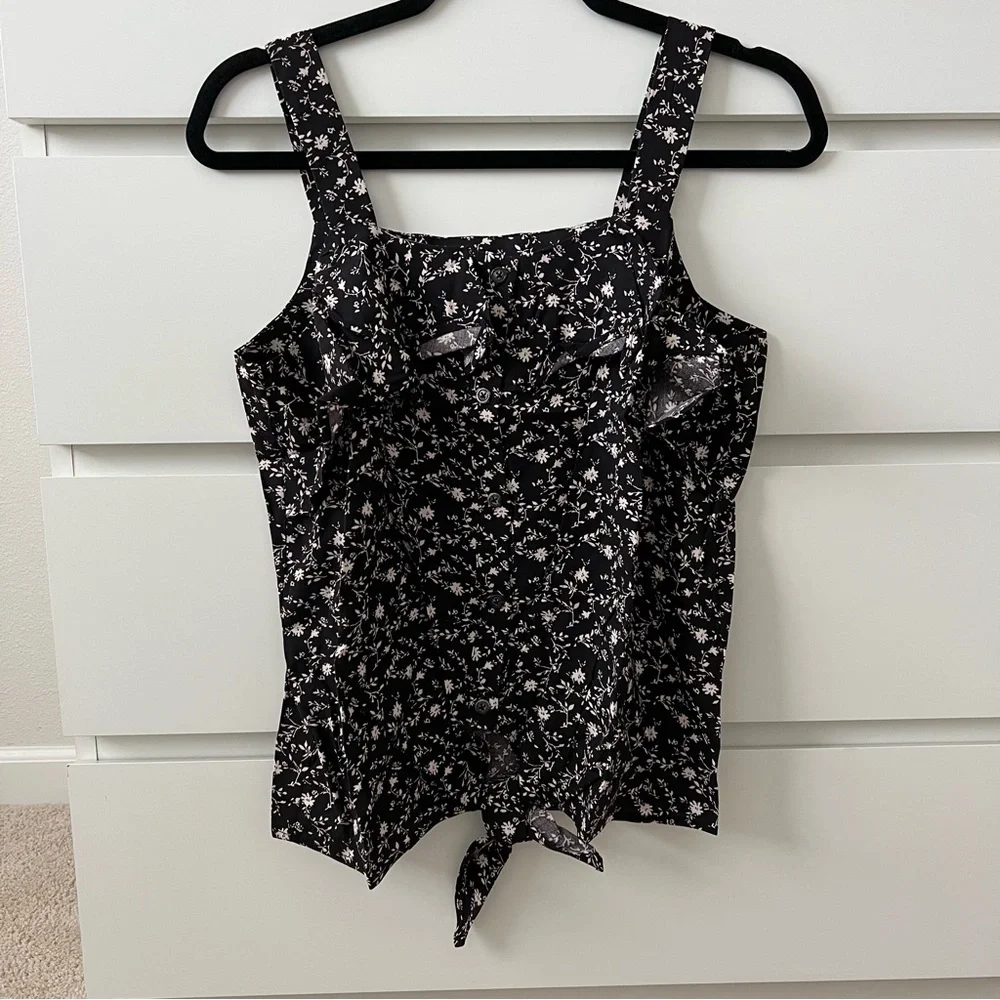 💗BOBEAU Front Tie Ruffle Button Tank - Picture 5 of 11